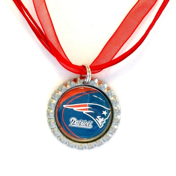 New England PATRIOTS Football Handmade Necklace *NEW* - Picture 1 of 1